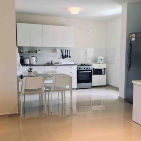 2 Bdr Nitza Appartment With Balkony 内坦亚 外观 照片